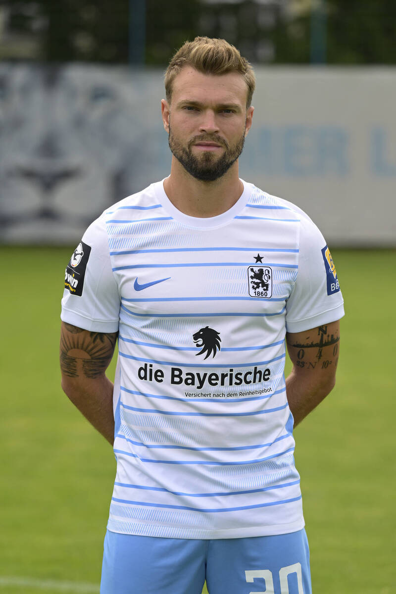 Yannick Deichmann of TSV 1860 Muenchen controls the ball during the News  Photo - Getty Images