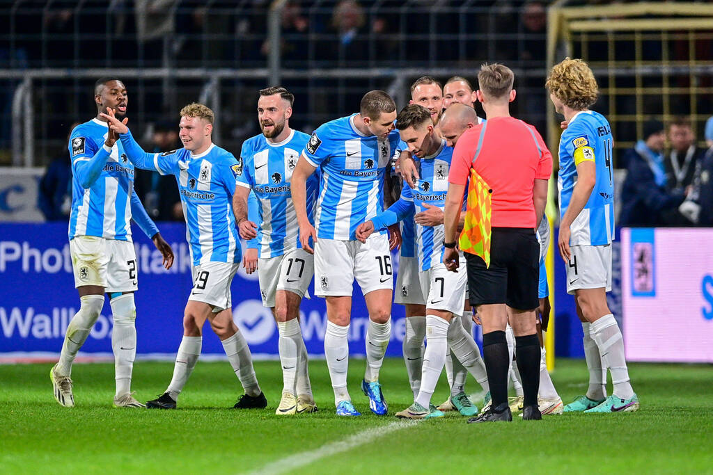 Fußball, 3. Liga: Dortmund II feiert Zittersieg gegen Halle